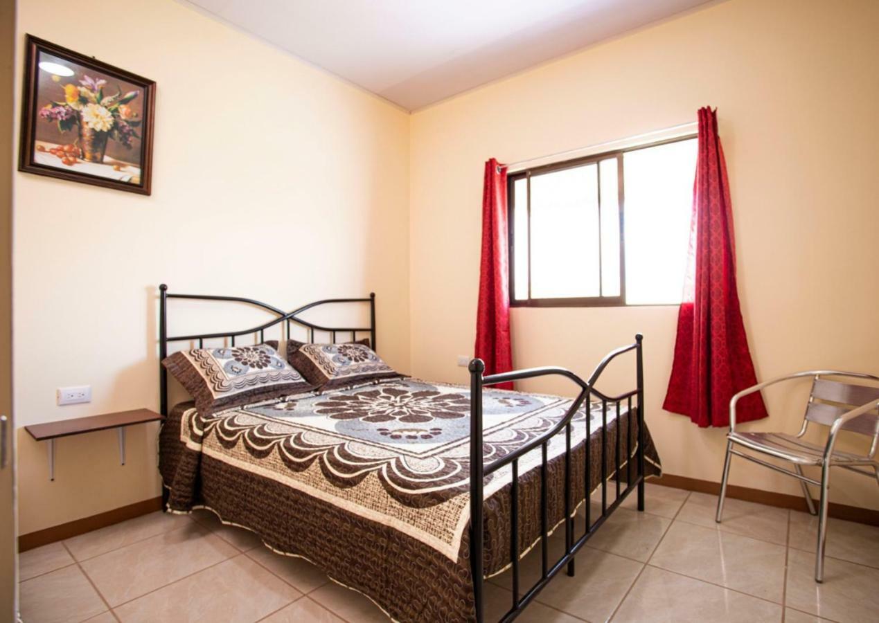 Flor De Katty Hostel Airport Río Segundo المظهر الخارجي الصورة