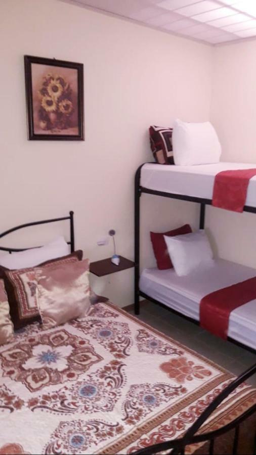 Flor De Katty Hostel Airport Río Segundo المظهر الخارجي الصورة